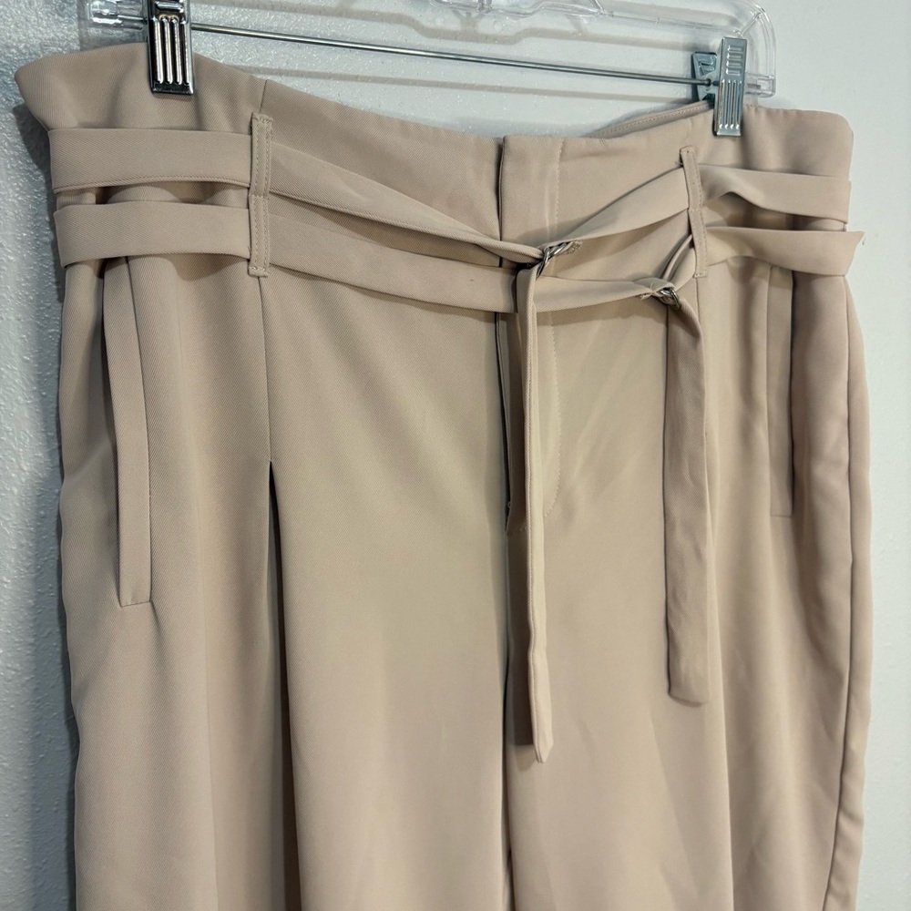 Kut from the Kloth Beige Wide Leg cropped Pants Double Belted Size 12